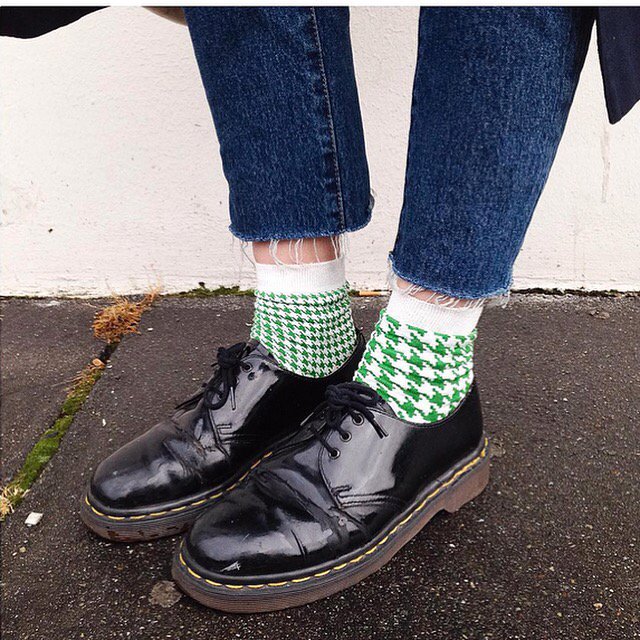 OyboUntuned's tweet photo. From Paris with love #oybosocks #oybofriends #Oybo #fashion #style #streetstyle https://t.co/DchYPIsWAg