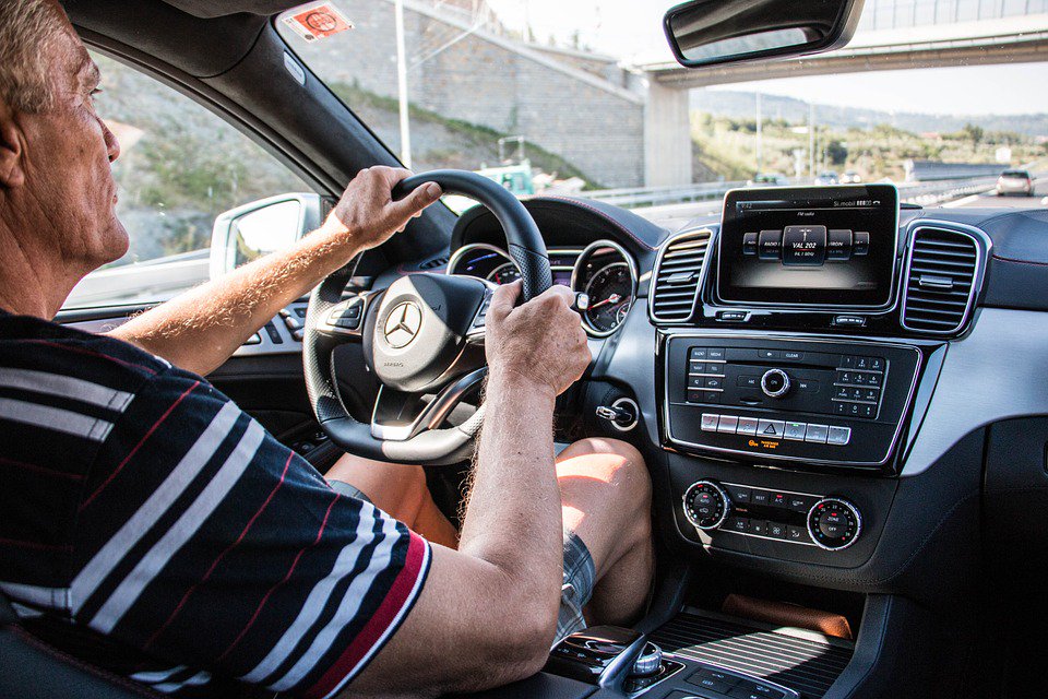 otherguysauto's tweet photo. Father's Day is coming up fast. Bring dad to see us so he can pick out a new car! #CarSales https://t.co/MxZlOVBvHs https://t.co/tztOkQUrh8