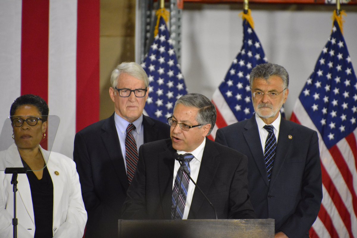 Cuyahoga County Executive <a href="/ArmondBudish/">Armond Budish</a> pays tribute to George Voinovich at Cleveland <a href="/HillaryClinton/">Hillary Clinton</a> event