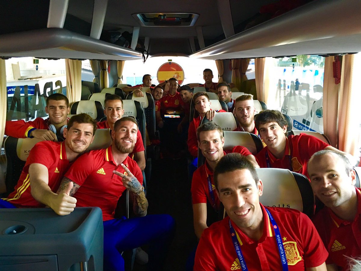 SergioRamos's tweet photo. La lucha ha tenido recompensa. Debut y victoria, pero ¡siempre queremos más! #VamosEspaña https://t.co/OmwQsvJPLK