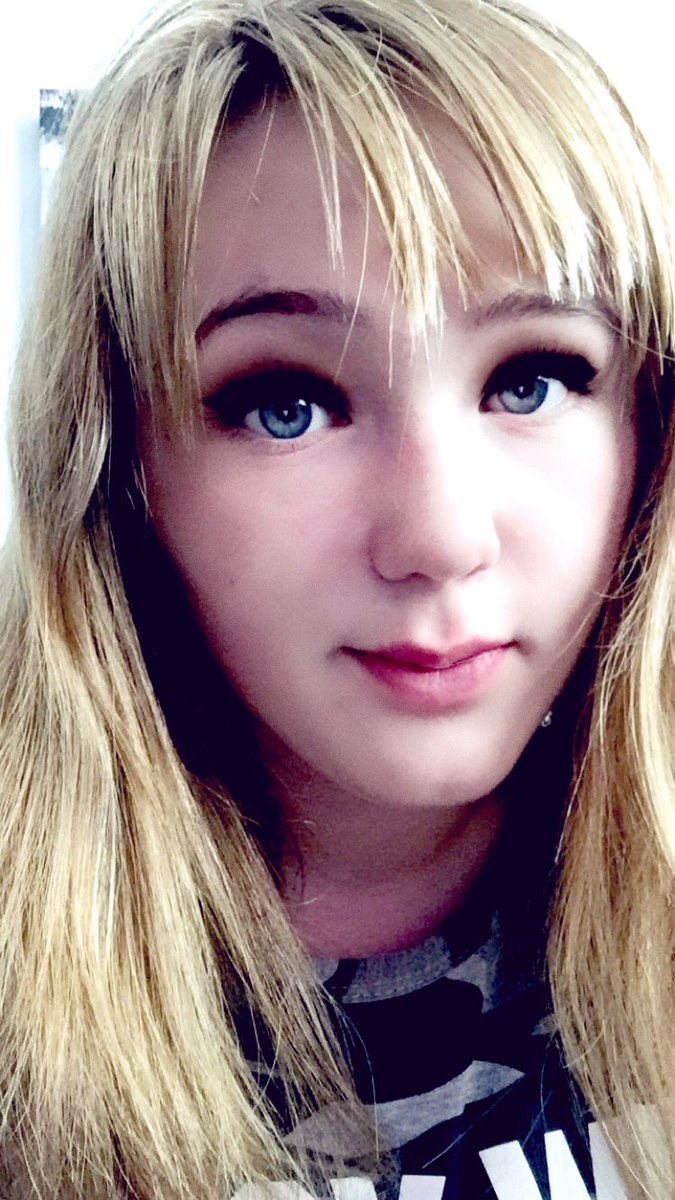 ElegantFluff's tweet photo. // OMG-. I WAS SNAPCHATING XD https://t.co/iIkioFEc9j