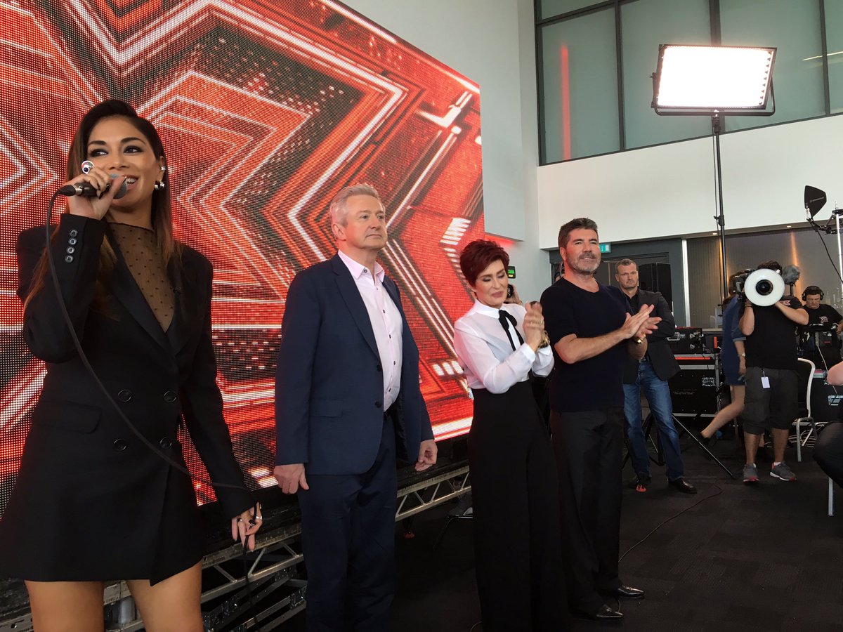 stgerman78's tweet photo. Well as Monday's go this is a good one @TheXFactor @SimonCowell @NicoleScherzy @MrsSOsbourne Louis Walsh 💜💜💜 https://t.co/f4T2Ts2qBU