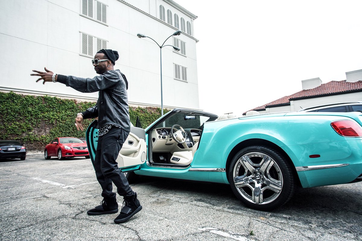 DJSCREAM's tweet photo. 🙌🏾 to the 🐐 @therealjuicyj #Lit 📽 Coming Soon 🔥🔥🔥 https://t.co/A1sO2CZ67Q