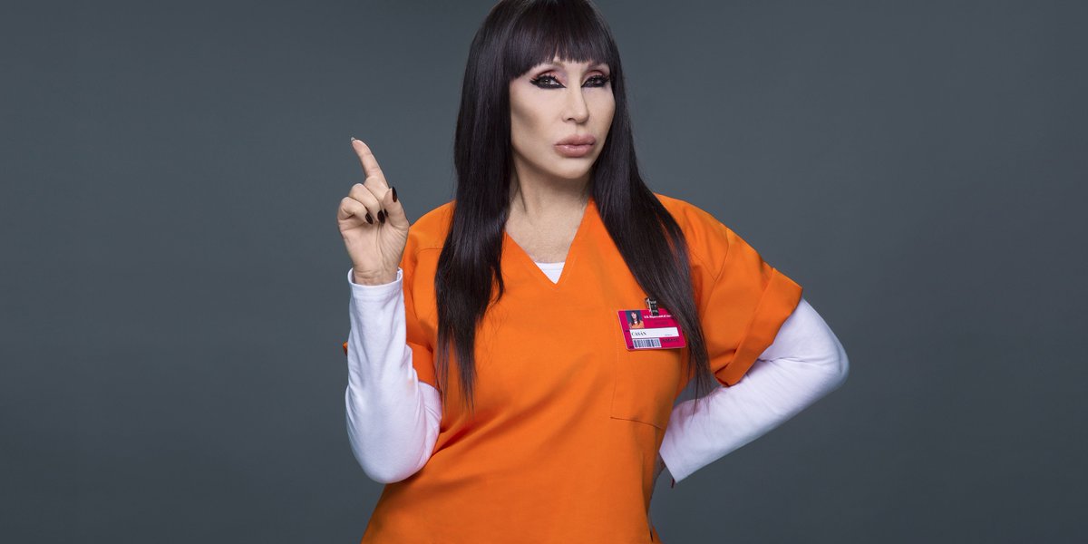 OITNB's tweet image. TRUST NO BITCH, MI AMOR.