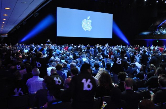 TechCrunch's tweet photo. We've got 20 minutes to go before the keynote and the place is already packed #WWDC2016 https://t.co/n1NGfTzzLj https://t.co/CBy8fg5Ozp