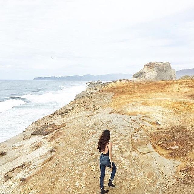 ARITZIA's tweet photo. Coastal exploration https://t.co/JiTZJVIuU0 #StaffStyle #EscapeCreate https://t.co/JAKGb5CsL6