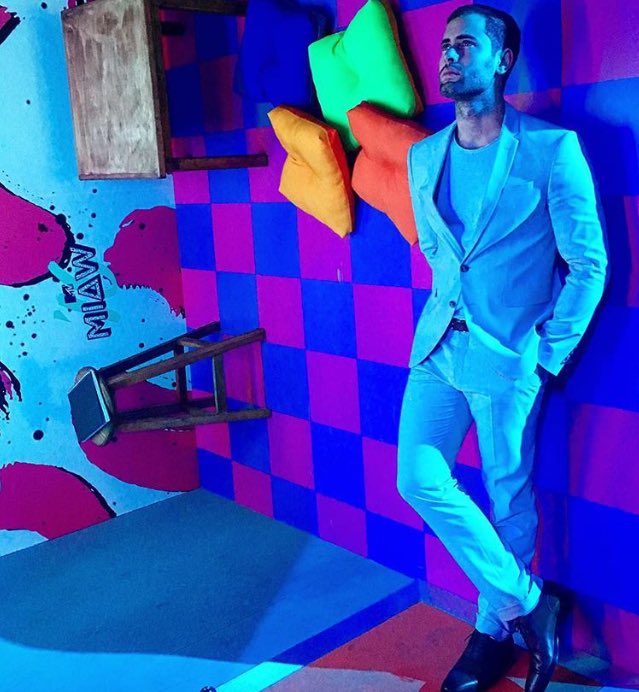 <a href="/Gabo_Rossi/">Gabriel Rossi</a> anoche presente en la pink carpet de los premios <a href="/mtvmiaw/">MTV MIAW 😼</a> #MTVMIAW <a href="/MTVLA/">MTVLA</a>