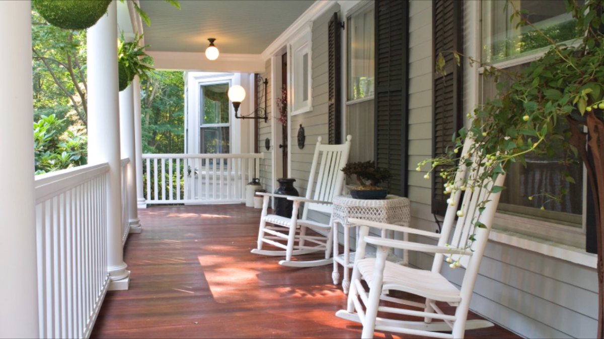 porchpickin's tweet photo. Don't let Monday get you down. Just remember to #PorchIt https://t.co/15ur0gtfOd