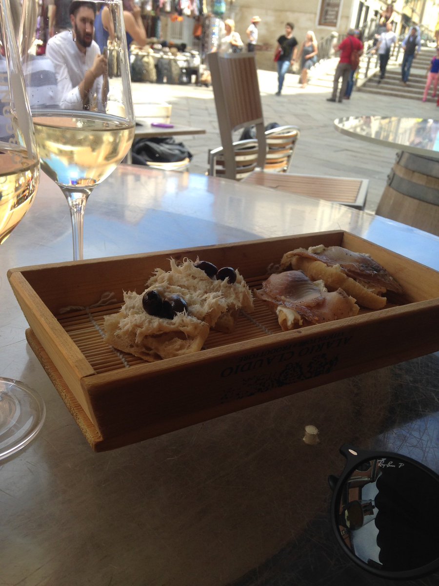 Julie Wild tweet media