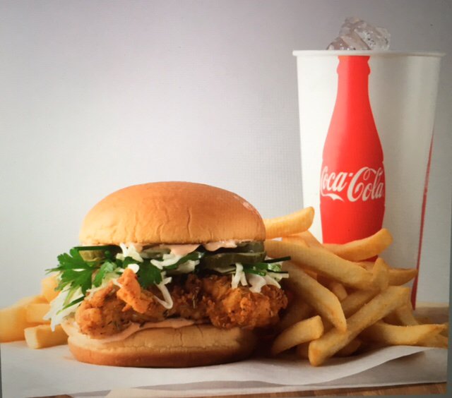 Ludo_Bird's tweet photo. Lunch break @Ludo_Bird ? @CityWalkLA VALET PARLING ONLY $2.00 FIRST 2HRS WITH VALIDATION 11AM-3PM / MON-FRI https://t.co/qs5nCAIRjX