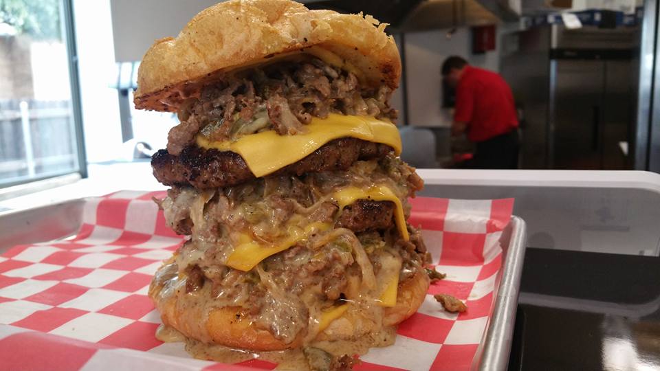 FredsDTEuless's tweet photo. Don't forget that #FredsEuless has more then #Phillys! Come byand try #HotWings, our #FredBurger and more!! https://t.co/X1UIAJBp8v