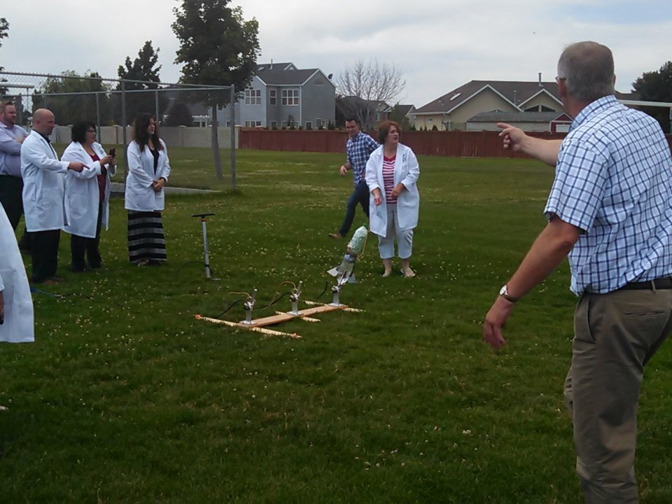 MathDavidUtah's tweet image. First Mars Robert launch is successful! #apolloproject