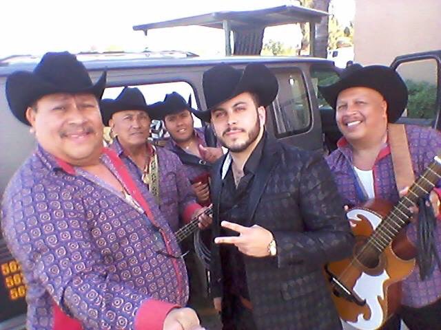 SoyElTapatio's tweet photo. Un placer compartir escenario con este Grupazo de #Nayarit mis compás #LosDelReal✌️🇲🇽 https://t.co/x8pk7zx0k9