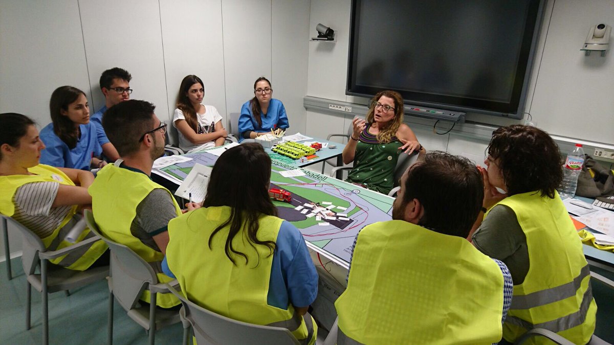mceub's tweet photo. Entrenando la toma de decisiones en IMV @JaimeBarreiroL @retsasid112 #MCEtraining https://t.co/ulhhNuVQJ1