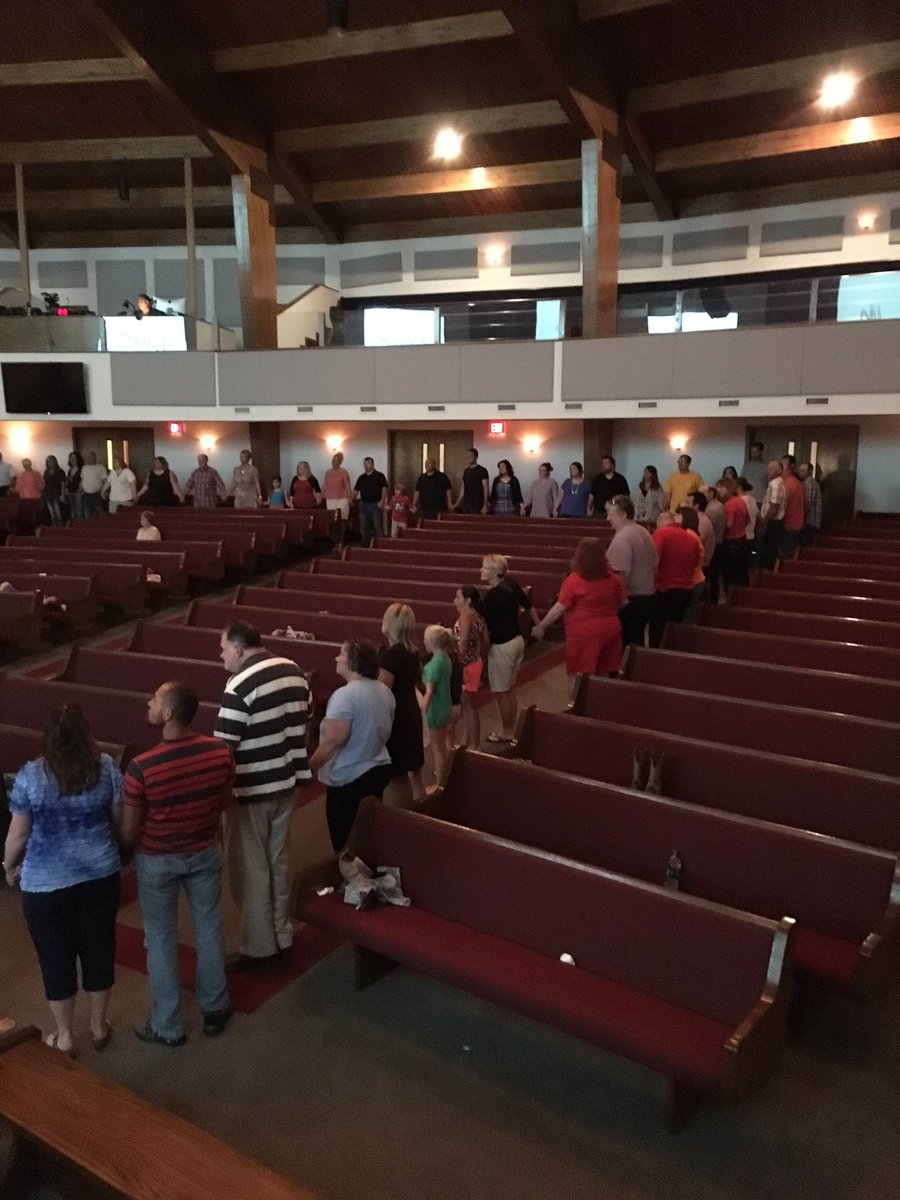 myCalvaryChurch's tweet photo. .@TeensNTriumph Camp recap service
6/12/16 https://t.co/5C7NuosHMv