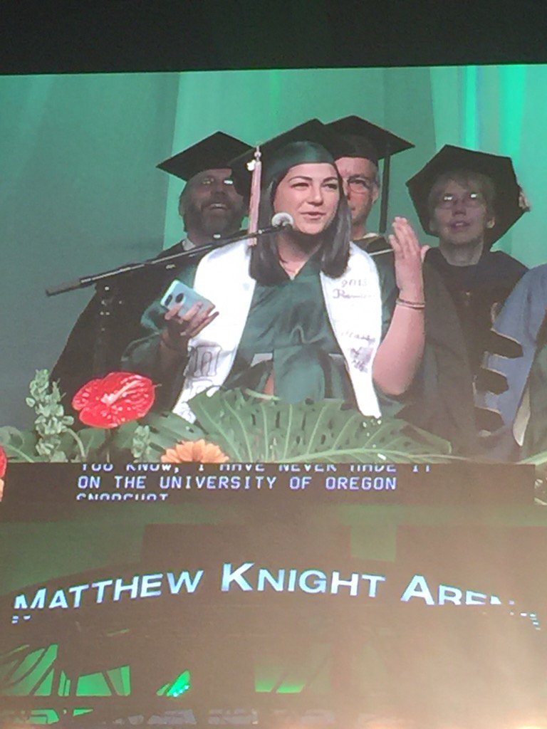 .<a href="/Univ_Of_Oregon/">New: @uoregon</a> .@Leeshykez A Standing O for Alysia--she has come a long way since I met her in HS! #DuckGrad16