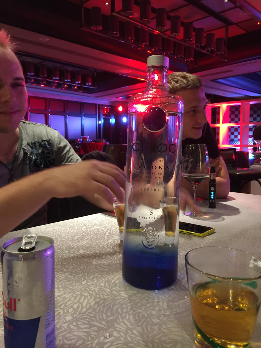 Ck2VPOUUgAAEEeD.jpg:large