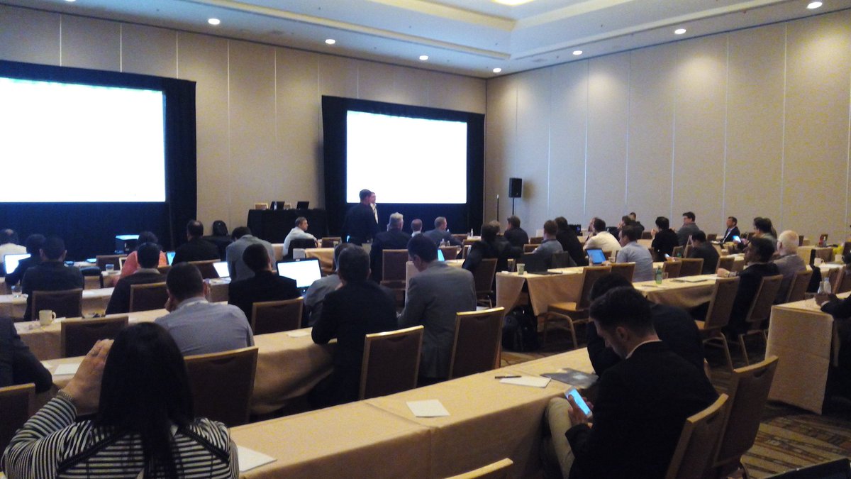 ImagineIT_Chile's tweet image. Ahora Hotel Hilton, salón California Smart  Business Meeting  #SmartM.App  @HexGeospatial