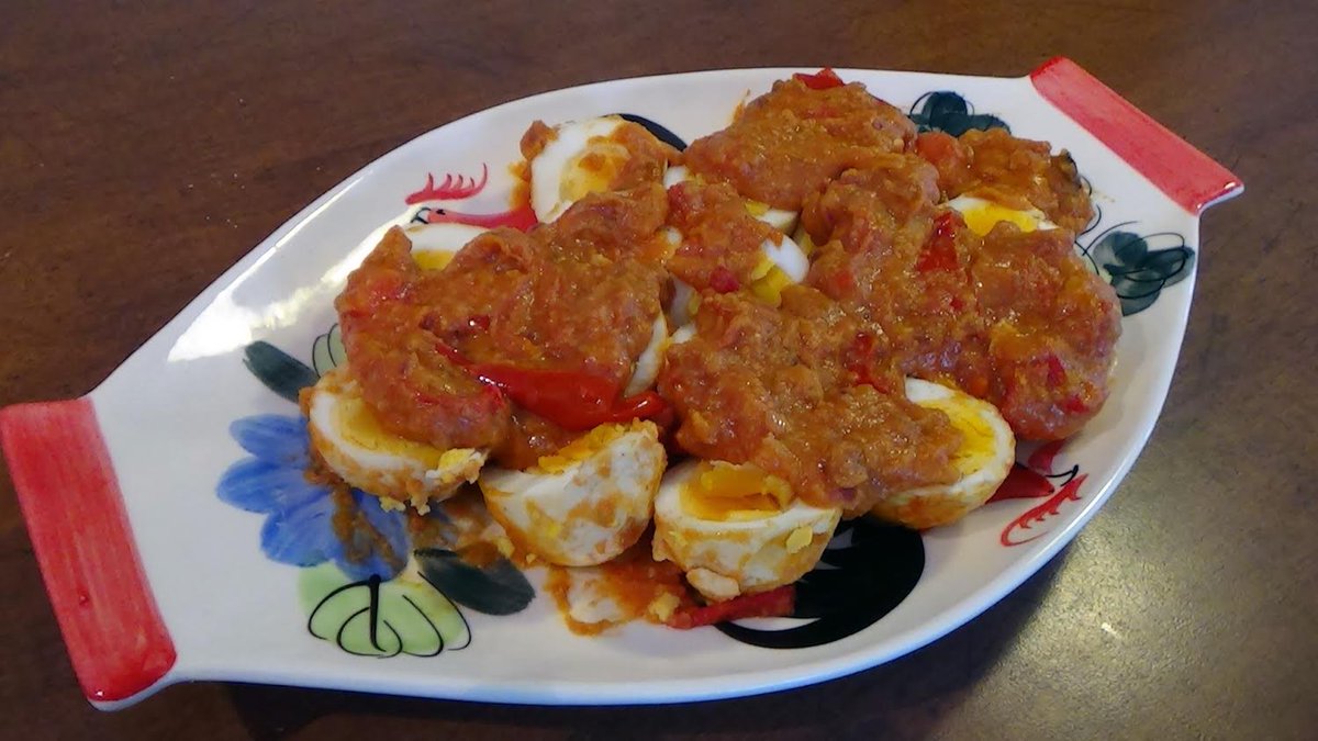Delicious Indonesian eggs in chili coconut sauce (sambal goreng telur) made by Greg! See youtu.be/YuyCZMdj4cw