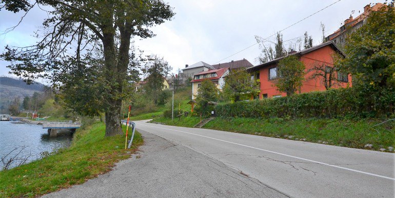 #Kvarner Region, #Fuzine – Ferienhaus &amp; Natur                                              
baycro-immobilien.de/zum-verkauf/in…