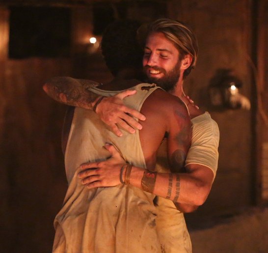 pendlc__fl's tweet photo. 4. AYLIK 
#Survivor 'ın
İNSANLIK ADINA
EN GÜZEL 
EN ÖRNEK OLAYI
BENCE

EFECAN / SERKAY
KARDEŞLİĞİDİR.

HELAL OLSUN https://t.co/1KLHgUUsOt