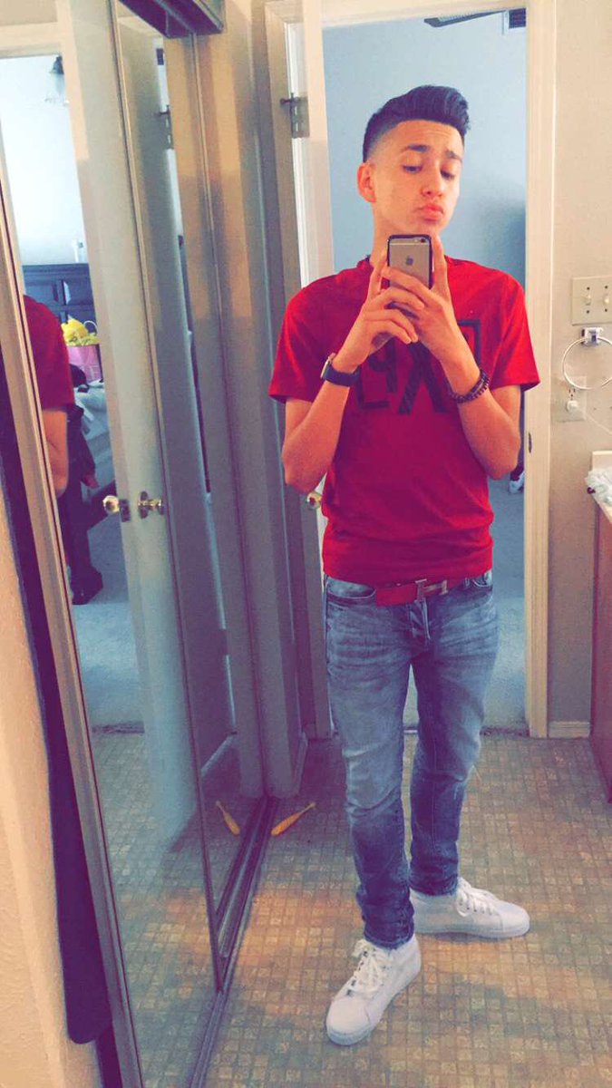 josayx's tweet image. #hispanicboysbreaktheinternet