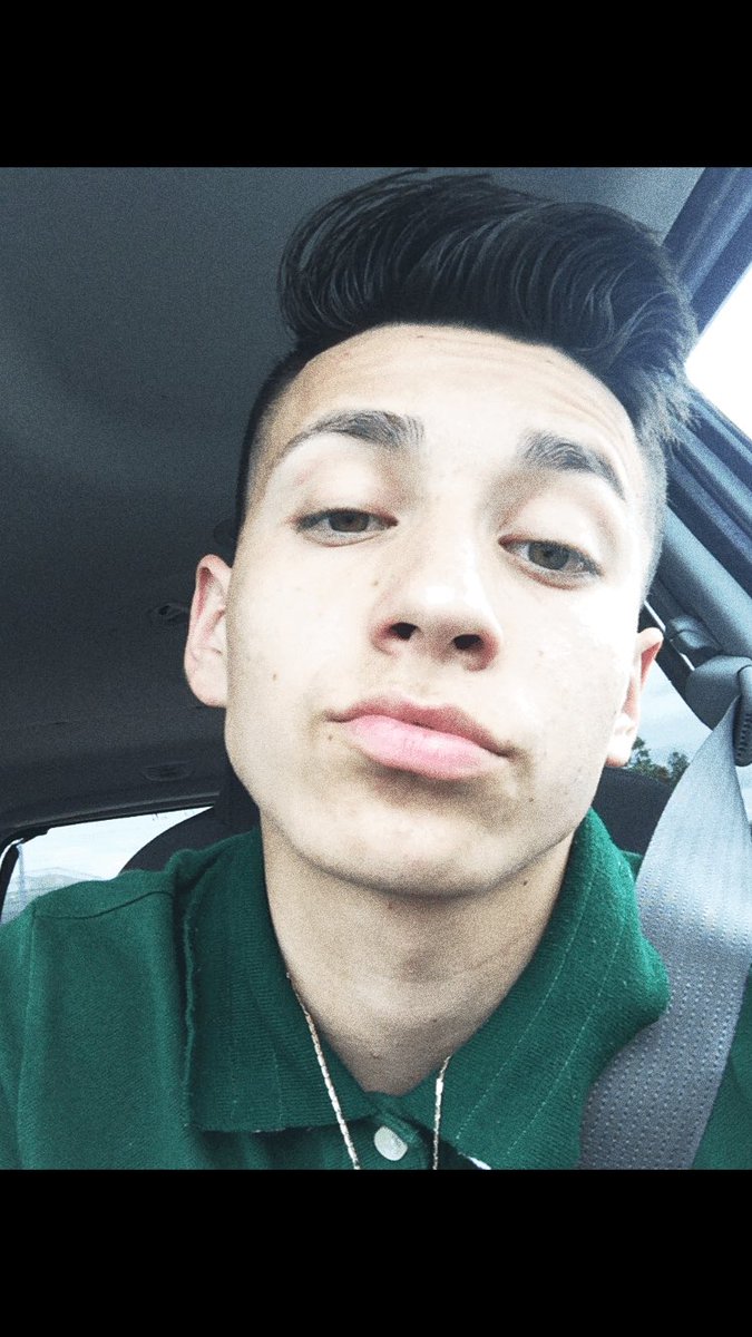 josayx's tweet image. #hispanicboysbreaktheinternet