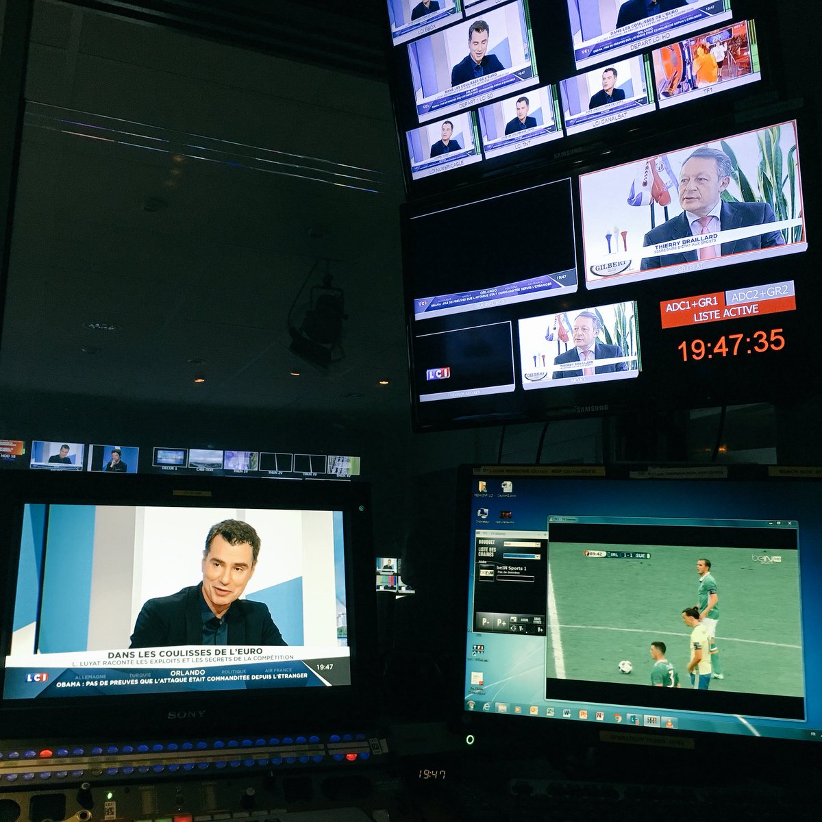 guigz_a's tweet photo. En promo sur @LCI. @LLuyat ou #IRLSUE mon cœur balance... ⚽️⚽️⚽️ https://t.co/WZgQ6zLjNS