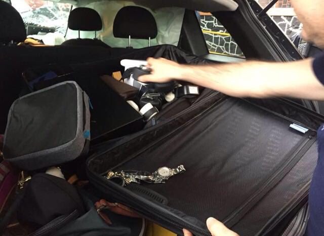 SSC_CDMX's tweet photo. #DETENIDOS Tres sujetos armados que entraron a domicilio de M. Contreras. Se recuperan objetos valuados en $750 mil https://t.co/MHQh68tx3T