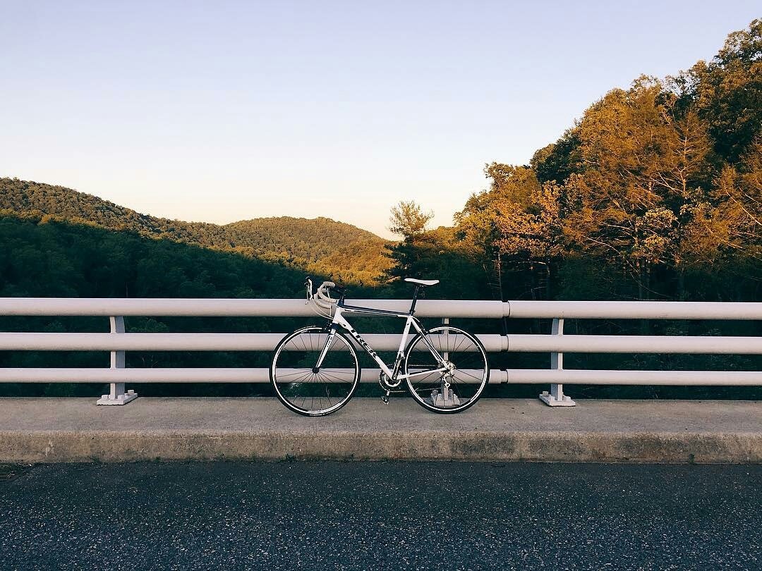 LivePlayDo's tweet photo. Biking at Explore Park, Va., just off the Blue Ridge Parkway. https://t.co/bSQz5MGqh4 #LoveVA #LivePlayDo https://t.co/Bhuygba053