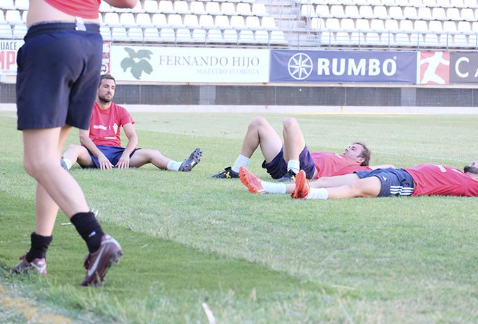 realmurciacfsad's tweet photo. #YoDebutéEnNC I Nuevo partido de fútbol en el estadio. El 6º. No importa el calor, solo mandan las sensaciones. https://t.co/SMOo7pZpg5