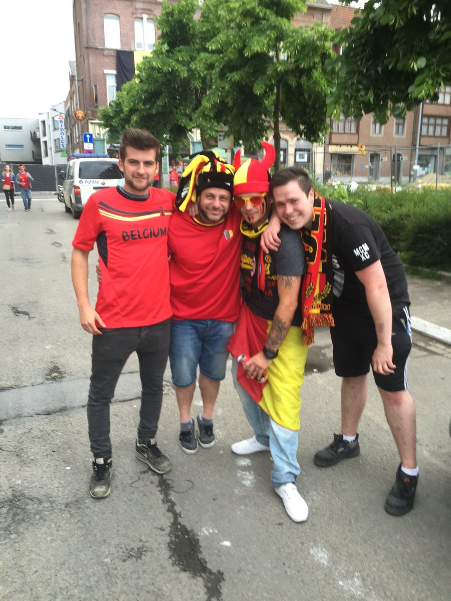 AlexPopov13's tweet photo. Com on Belgium (@ Joseph Possozplein in Halle, Vlaams-Brabant w/ @quattro1974) https://t.co/iZ59c2SSRb https://t.co/gmRvfOWVGk