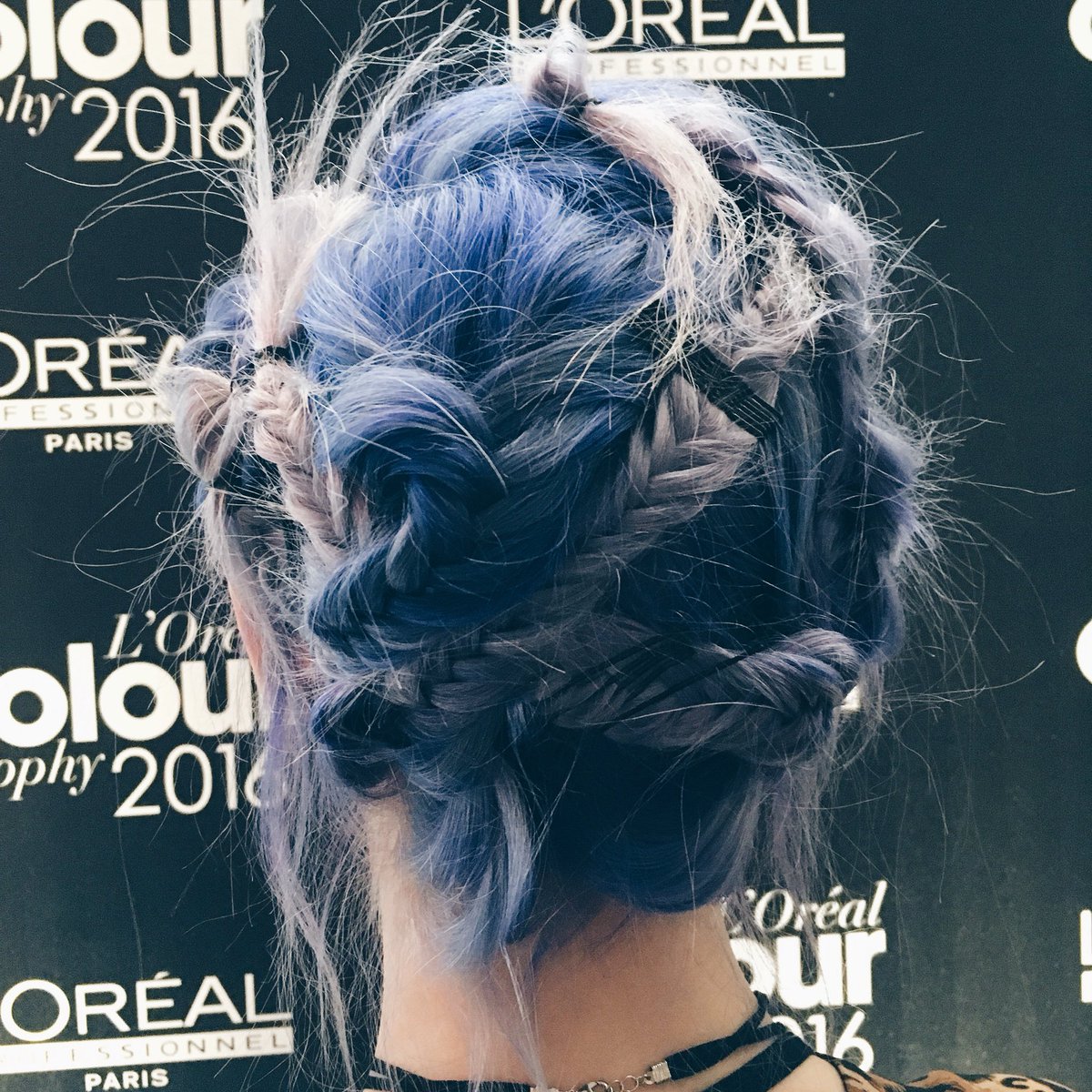 zoelondondj's tweet photo. The back of my hair by @ryansteed at @PercyandReed for the @lorealprouk #LCT16 awards tonight!! 😍😍😍 https://t.co/afZK879XXA