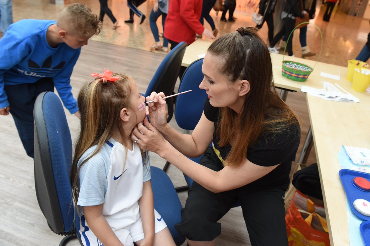 PartyBoppers's tweet photo. Face painting for any occasion, booked for an after school birthday party tomorrow #childrensentertainer #teesside https://t.co/FKtm9RAic9