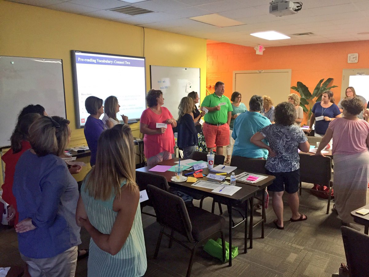 MCarr_WCDE's tweet photo. Washington County literacy PD with Core Consultant Jami Corwin. #WCDE_TN #vocabulary #embeddedgrammar https://t.co/51ilepHXWI