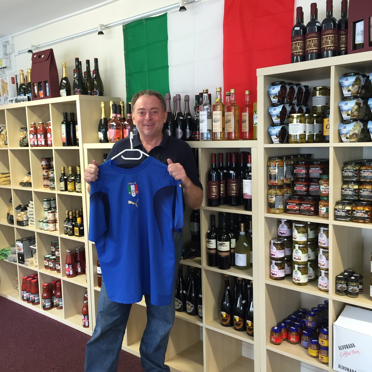 Best of luck to the Italian team tonight. Viva gli azzurri. #italy #euro2016 #italianshop #deli #marlow #ITAvBEL 🇮🇹