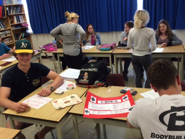 AltEliz's tweet photo. @LCVIInfo MDM4U S's collecting data to compare actual to theoretical values in subsequent analysis. #TLDSBlearns https://t.co/k6B25q4yBW