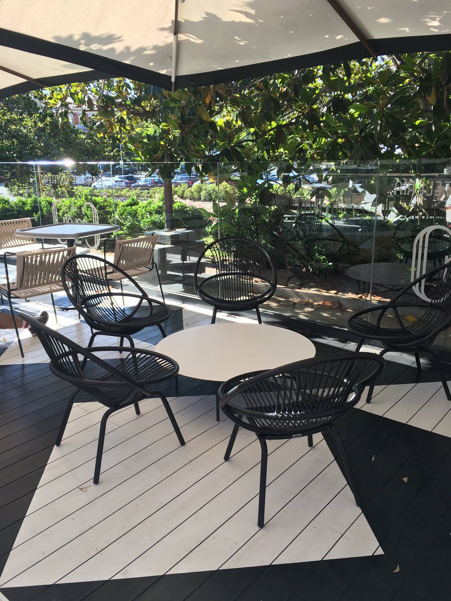 emaraverp's tweet photo. Nueva terraza de @CafeColonMadrid diseñada por @emaraverp https://t.co/FCipqAIRZB