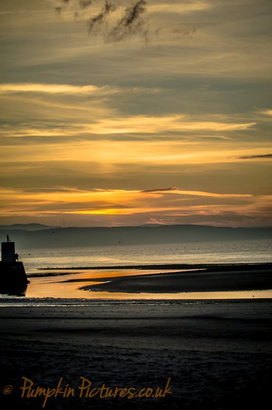 pumpkin_uk's tweet photo. #northeasthour just a few reminders of what the sunshine looks like.... https://t.co/bDJStD53wT
