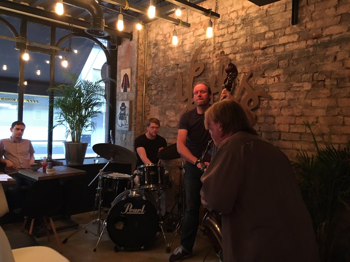 percypursglove's tweet photo. @bakeryjazz @YorksBakeryCafe @Silk_Jonathan #markhodgson #johnogallagher #jazz #beer #coffee https://t.co/rF9kRmQALW