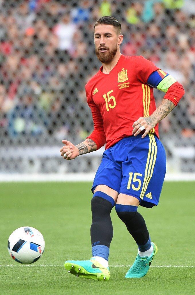 "Lo que piensas es en lo que te conviertes./ What you are thinking about is what you are becoming." (Muhammad Ali)