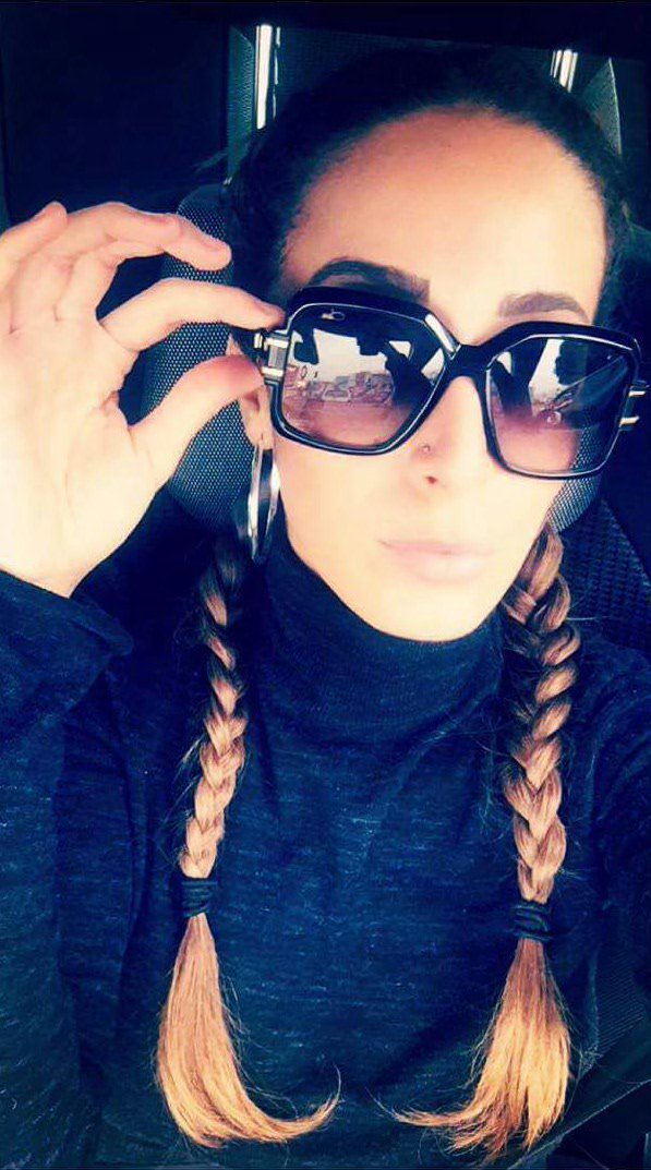 RAPHAELCASTRO9's tweet image. @kenzafarah : #LoveYou ❤❤❤ #MaNumberOne TU MANQUE TROPS sur #Twitter tes #TweetsManque tes TROPS BELLE sur la #Photo