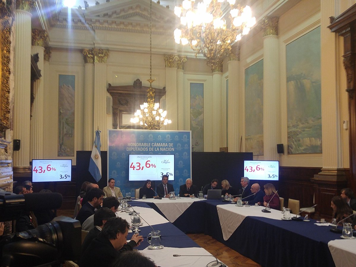 nicolasesalinas's tweet photo. #Ahora #IPCONGRESO Mayo en vivo desde el Salón Delia Parodi @SergioMassa https://t.co/UovACY1g93