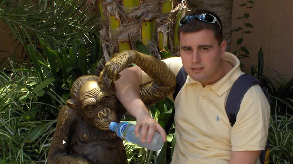 Denuncian la desaparición de un joven en Santiago. Tiene 33 años y es vecino de Castiñeiriño
lavozdegalicia.es/noticia/santia…