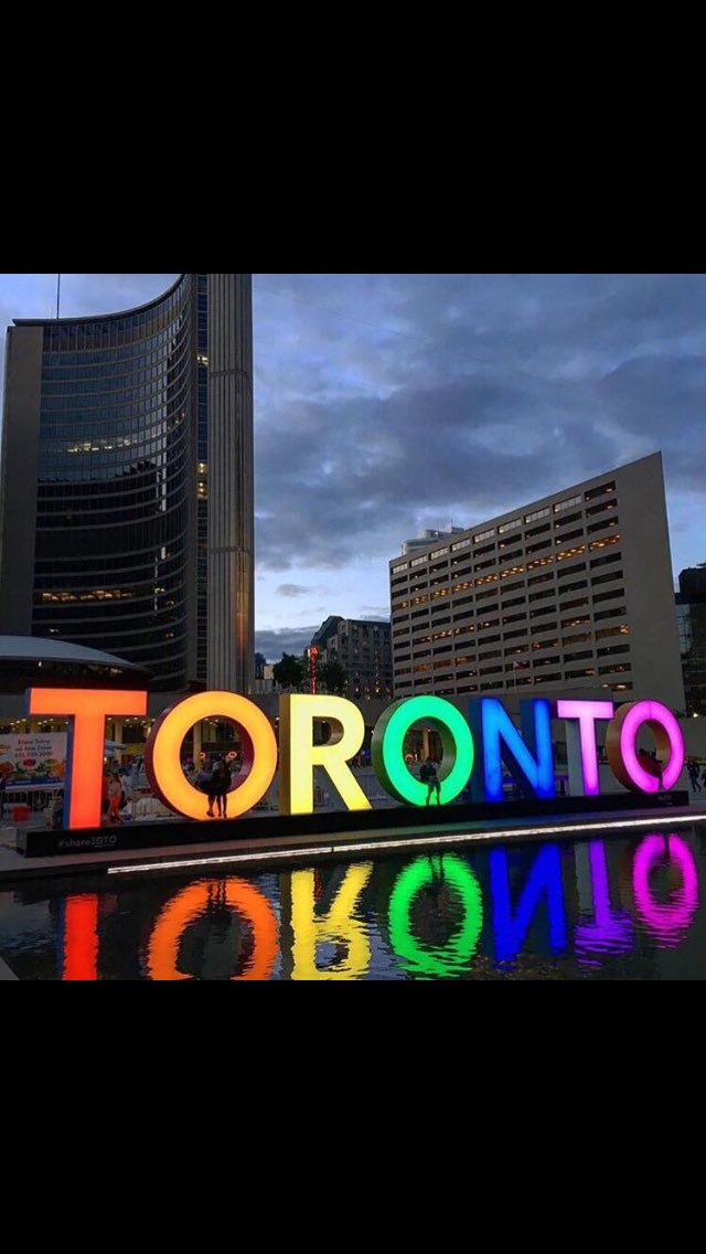 sarasrs88's tweet photo. Toronto sends out so much love!!! #The6ix #Toronto #torontopride #gaysunite #loveislove #OrlandoLove https://t.co/U82xAVWZXp