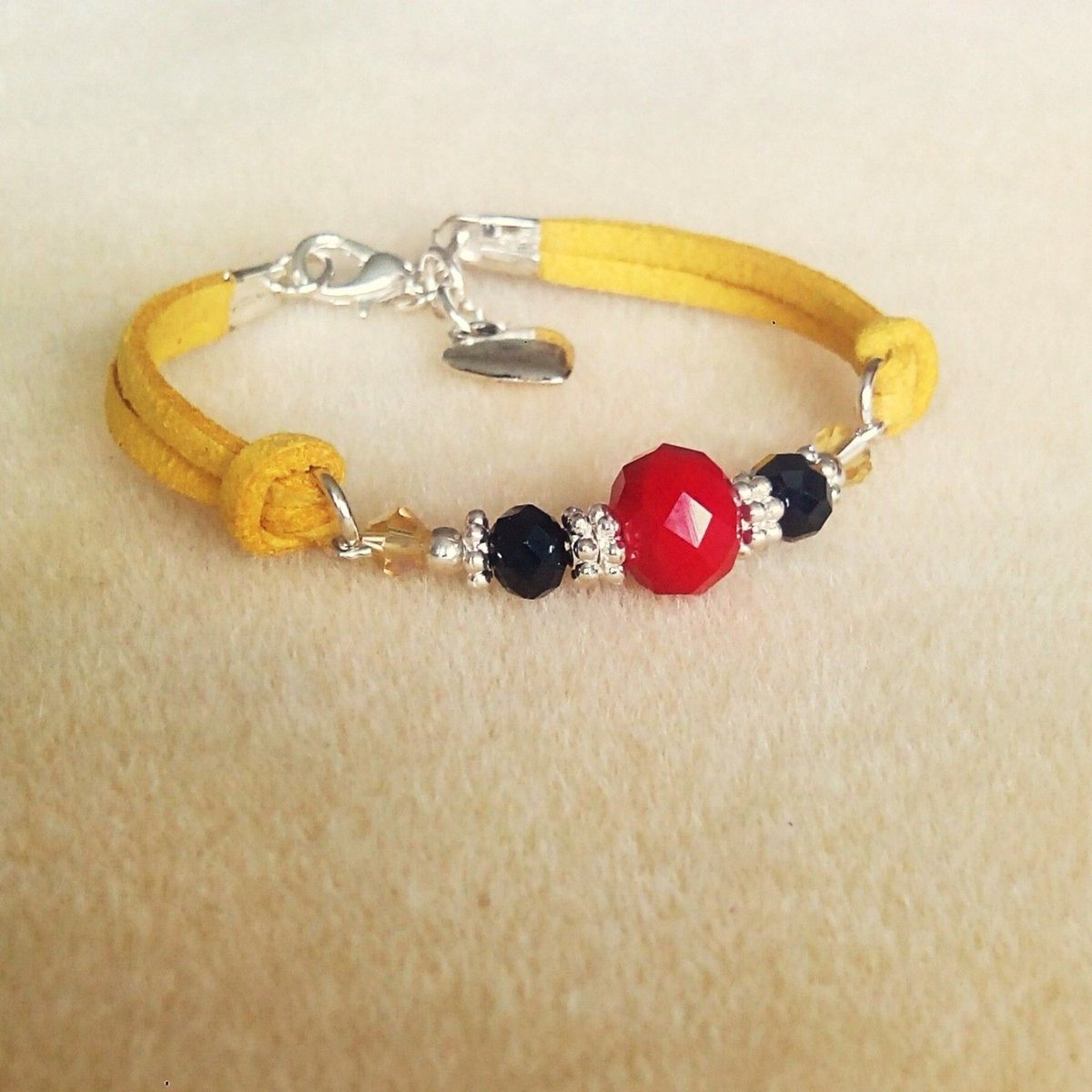 Vickymillington's tweet image. DIY Bracelet Kit - Mustard Suede and Silver Plated - … tuppu.net/fdff9e37 #MillingtonsGifts #JewelleryMakingKit