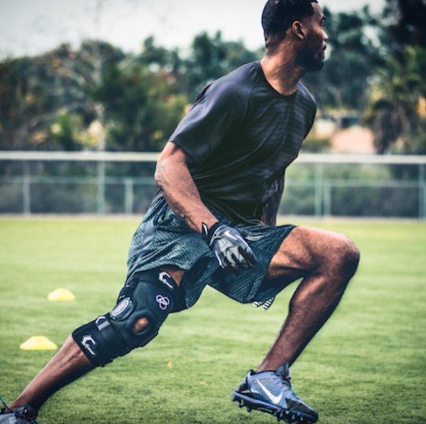 DonJoyPerformX's tweet photo. BIONIC FULLSTOP, the ultimate in hinged ACL protection: https://t.co/A5C6dedXWz #ACLrecovery #TrustDonJoy https://t.co/adriJShRGa