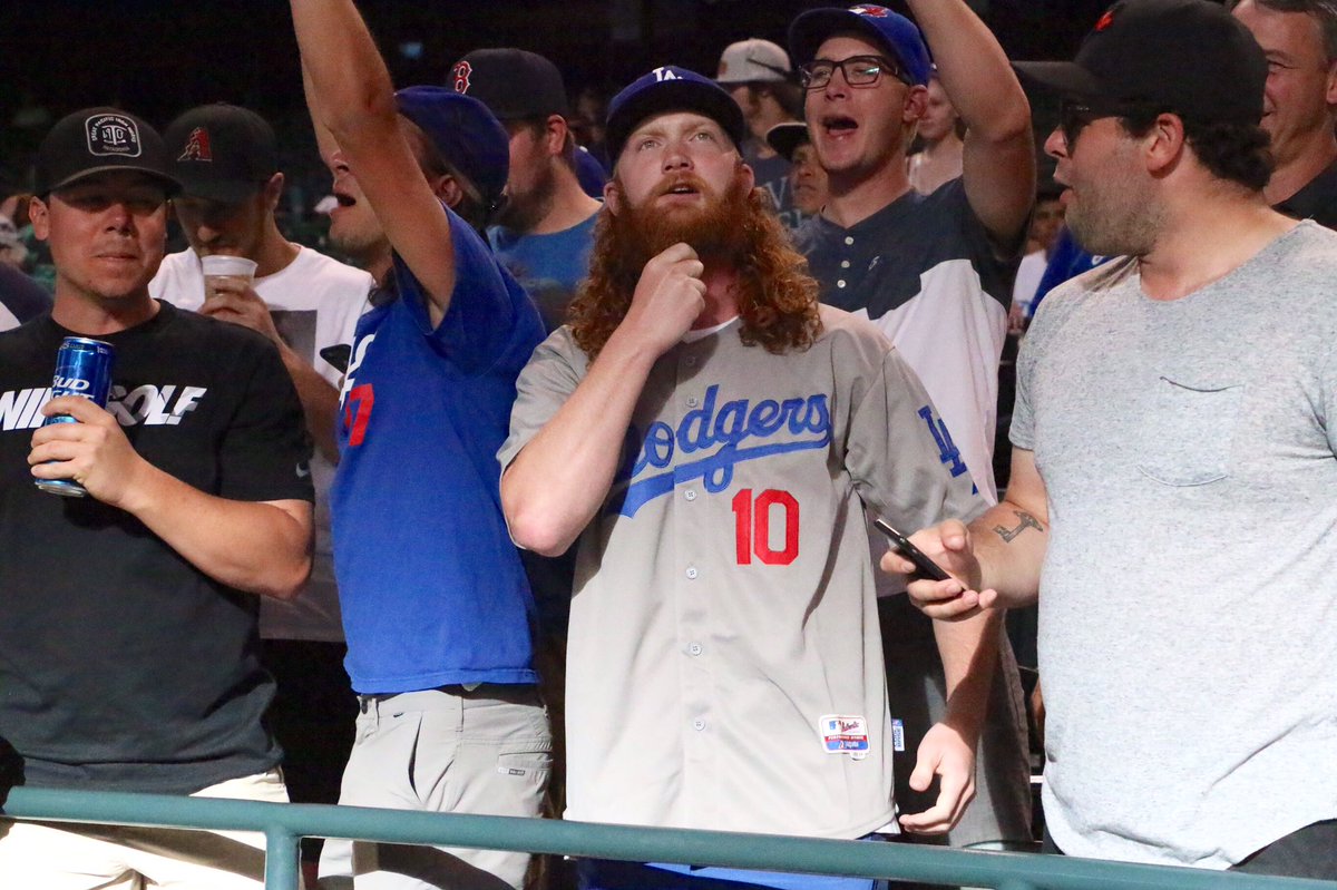 Dodgers's tweet photo. 😳 #WeLoveLA https://t.co/aTiTFANdmj