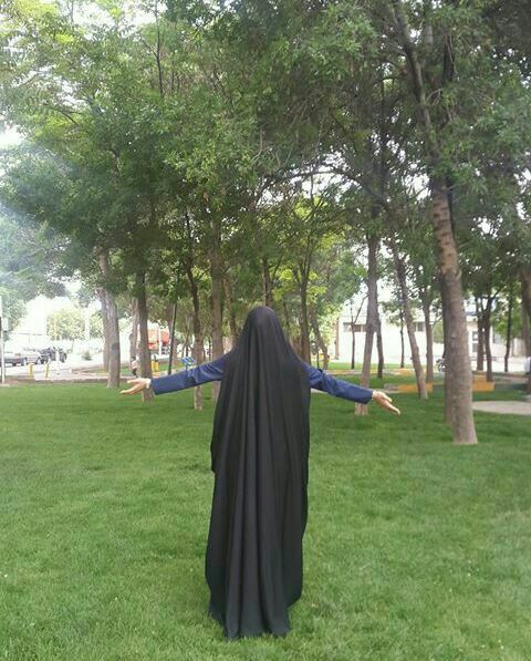 ء ↓ ❁

أنـه غـْير وهـو غيـٕر 🙇🏻🌱
ڤـرق لـبس الغتـره عنْ لبـس الحچـاب😌🏻💜

#َﺮﻳﺤﯛڼـۛـہۦ 🌸