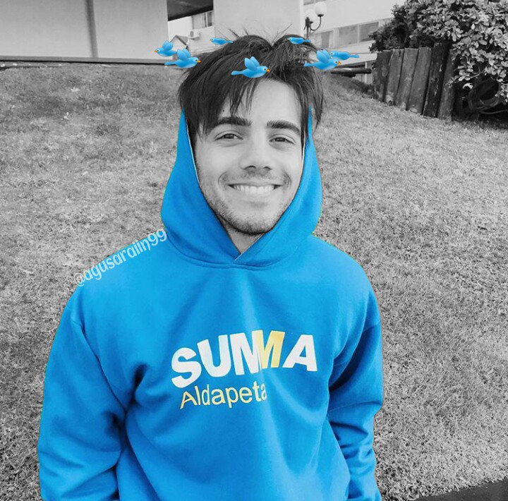 casanovaxfede's tweet photo. ✨Fede si este tweet llega a 200rts me seguís?✨ 
Te amo.💜 
@fedevigevani https://t.co/VMRkeAAaeC